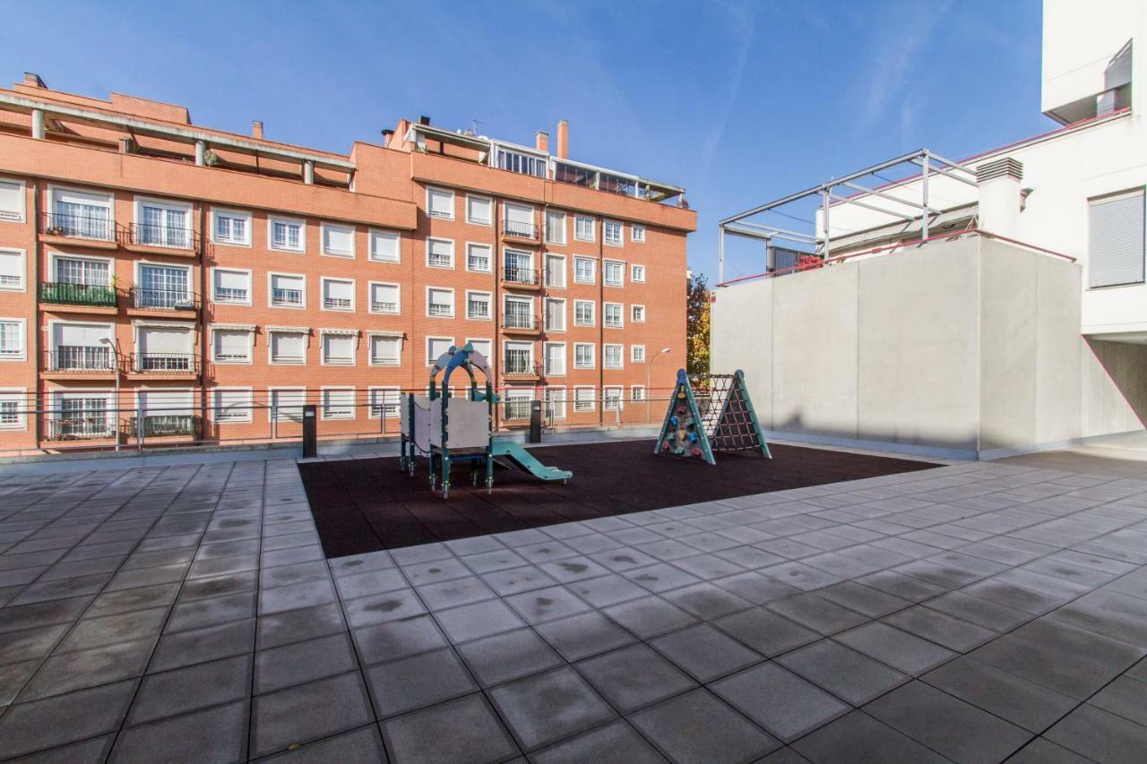 Luminoso, Moderno Y Amplio En Madrid Rio I Parking Exterior photo